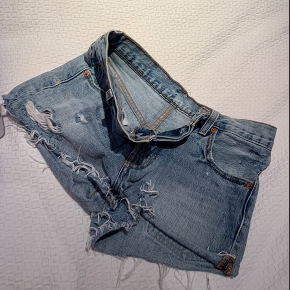 Levi's From Aritzia 501 WAVELINE Denim Shorts W25 - Picture 5 of 6